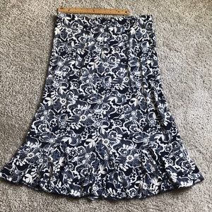 SKIRT - NWT - Floral Navy & Cream